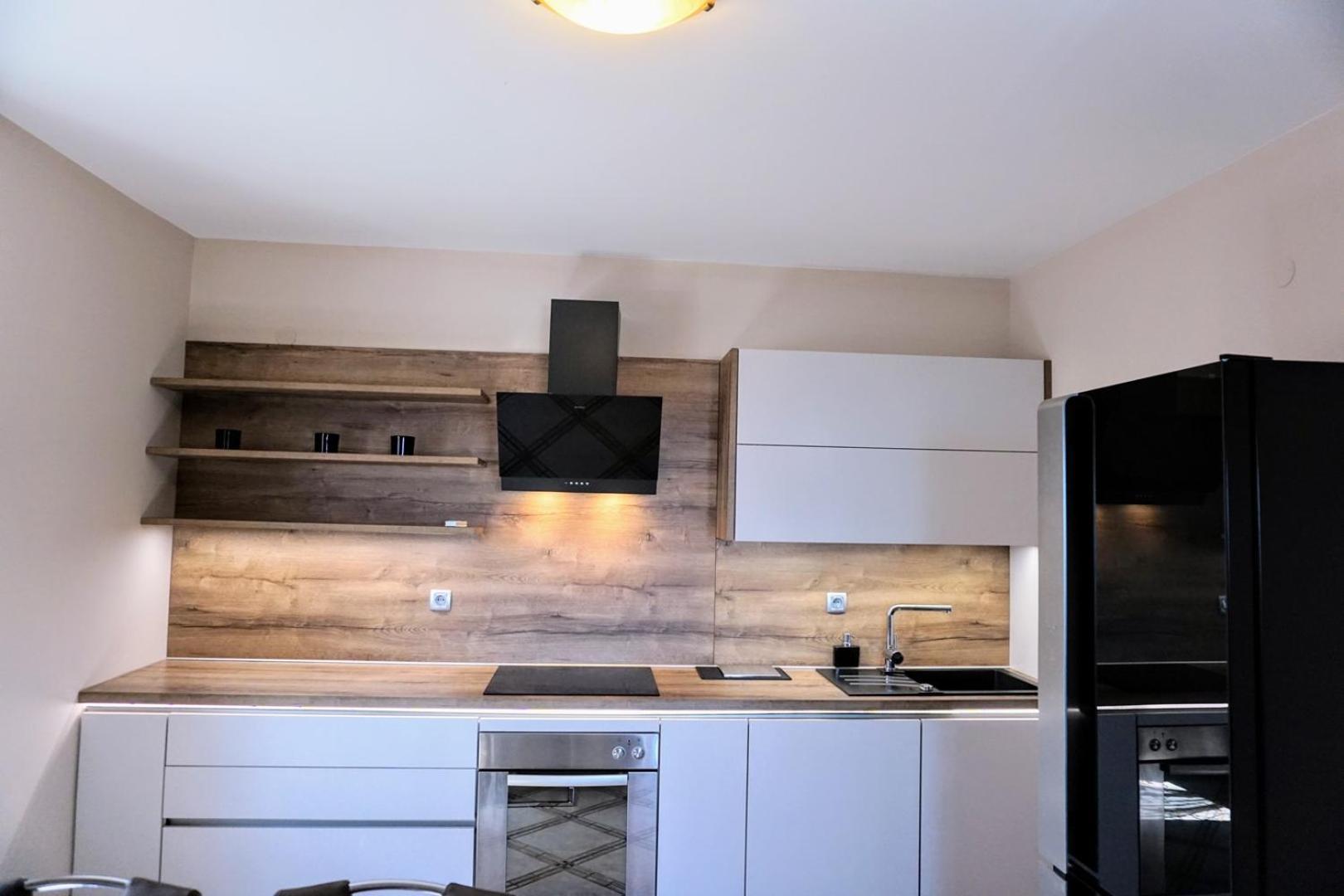 Apartment Stefica Црвени-Врх Экстерьер фото