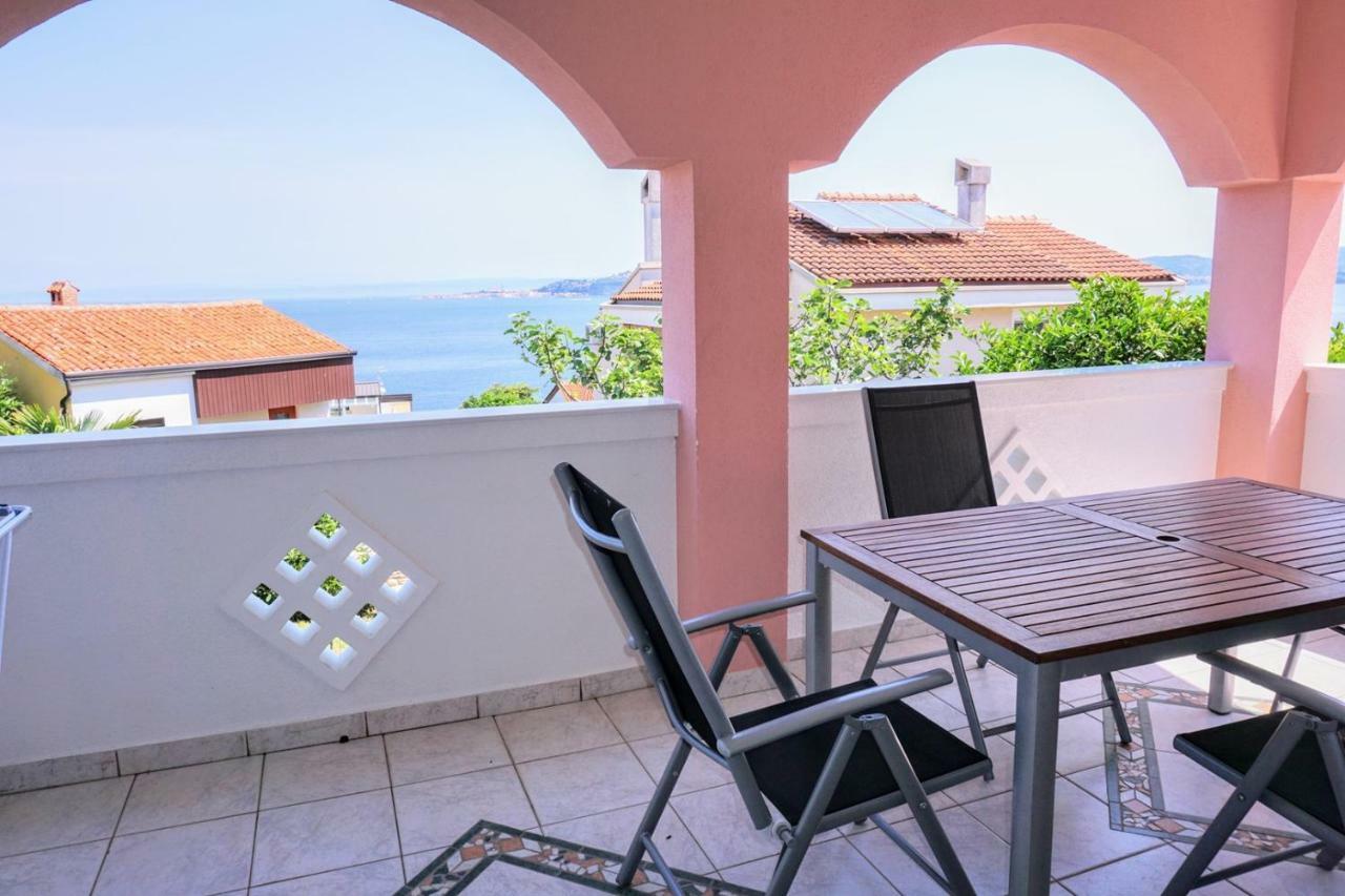 Apartment Stefica Црвени-Врх Экстерьер фото