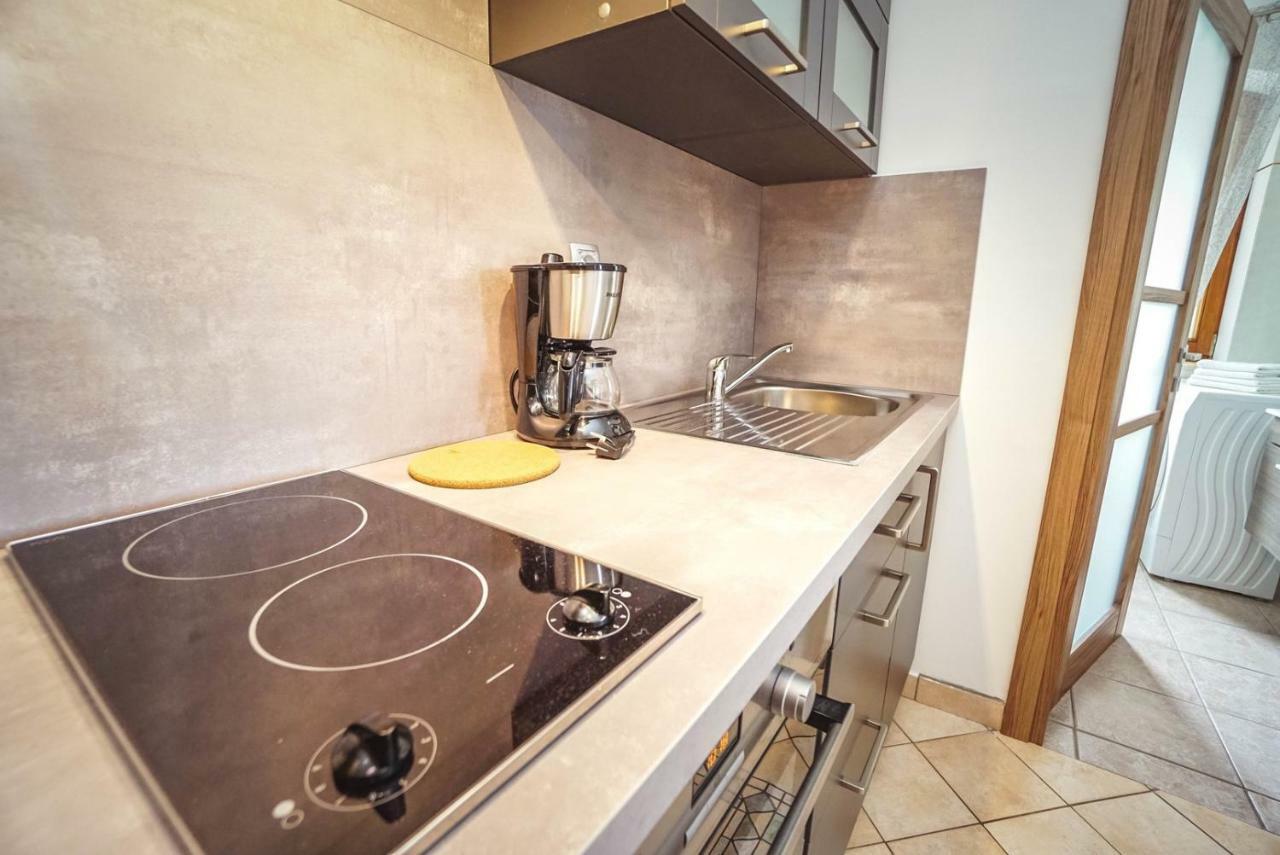 Apartment Stefica Црвени-Врх Экстерьер фото